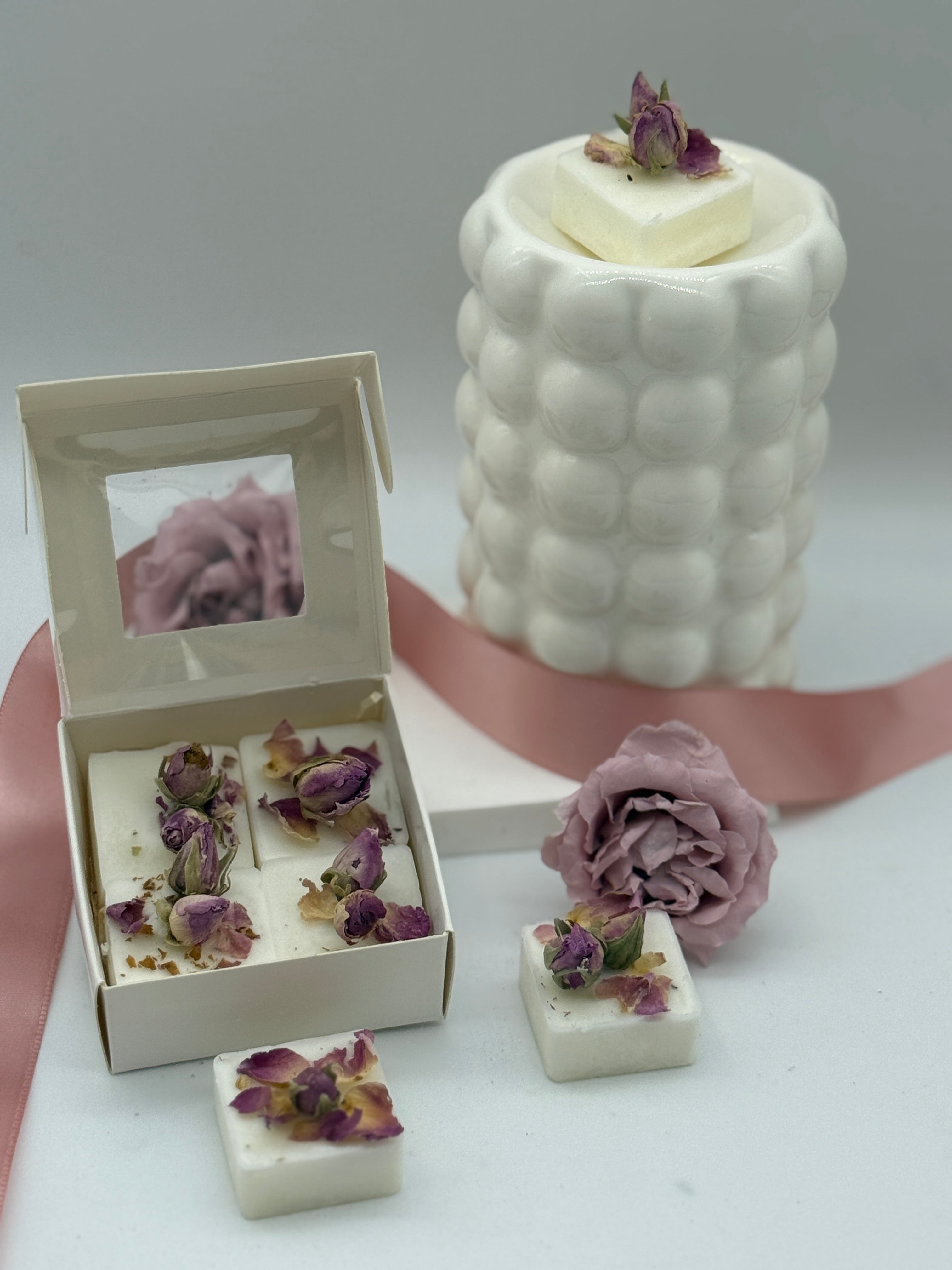 Rosenblüten Wax Melts 30 g aus Kokoswachs | Handgemachtes Duftwachs mit Rosenblüten | Für Duftlampe & Wax Warmer Duftwachs Floma Candle & More