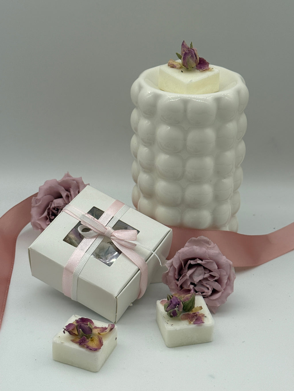 Rosenblüten Wax Melts 30 g aus Kokoswachs | Handgemachtes Duftwachs mit Rosenblüten | Für Duftlampe & Wax Warmer Duftwachs Floma Candle & More