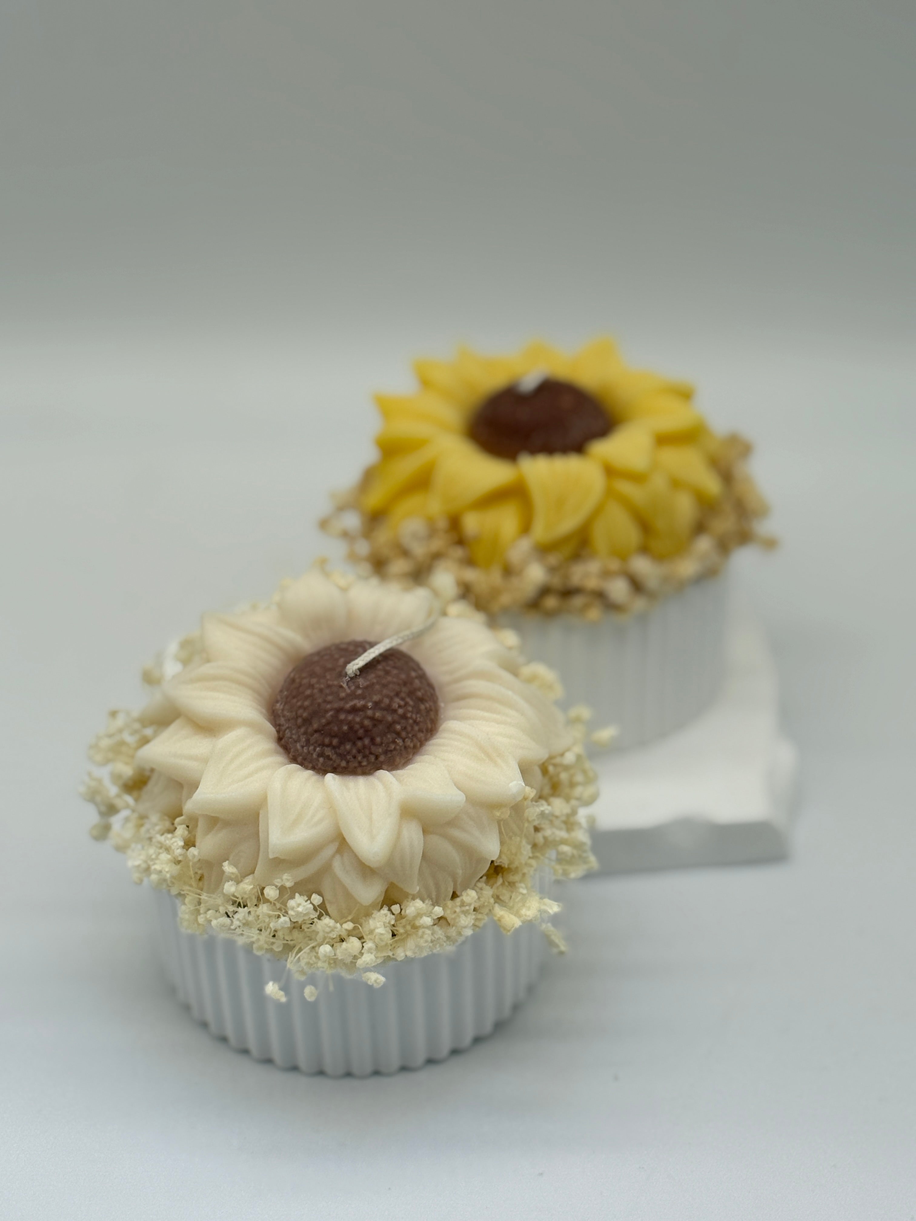 One Kerzenstrauß in handgefertigten Keramiktöpfchen Flowerbox Floma Candle & More Sonnenblume gelb