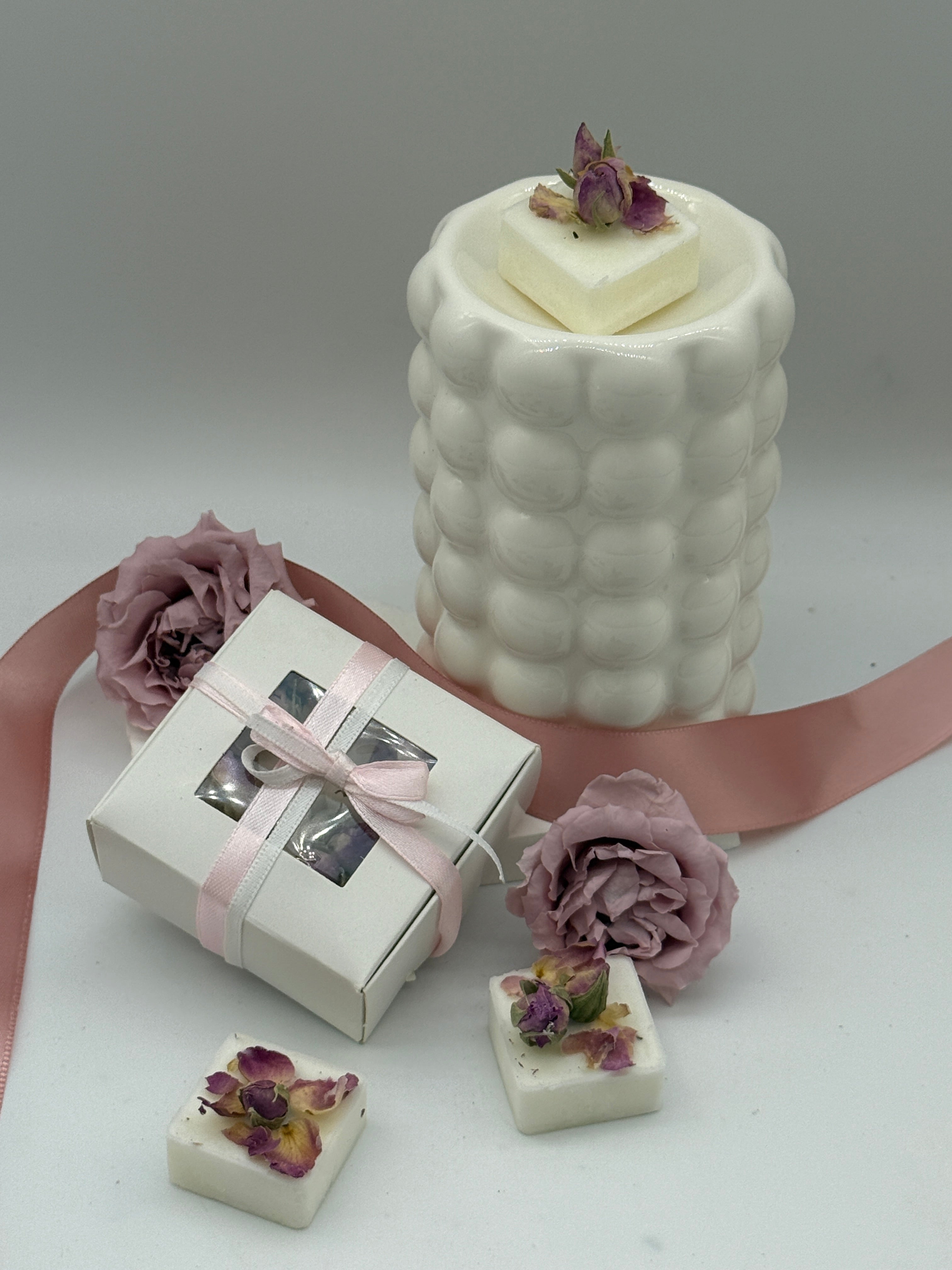 Rosenblüten Wax Melts 30 g aus Kokoswachs | Handgemachtes Duftwachs mit Rosenblüten | Für Duftlampe & Wax Warmer Duftwachs Floma Candle & More