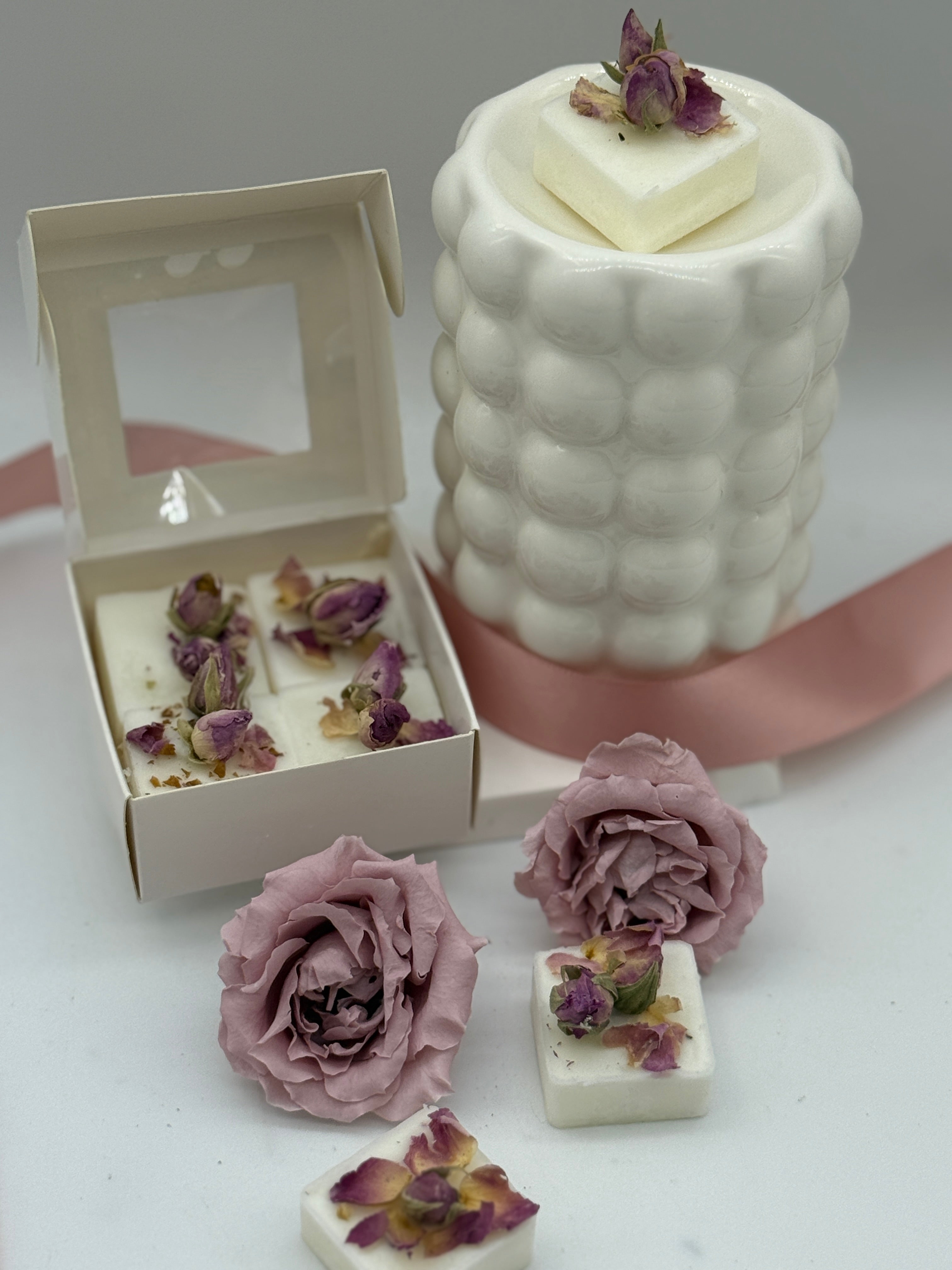 Rosenblüten Wax Melts 30 g aus Kokoswachs | Handgemachtes Duftwachs mit Rosenblüten | Für Duftlampe & Wax Warmer Duftwachs Floma Candle & More