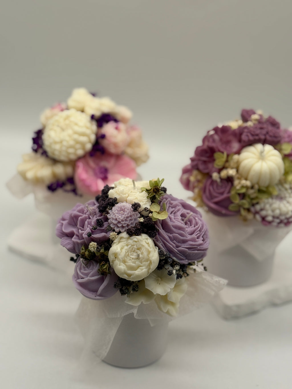 petite Fleur / Kerzenstrauss in handgefertigten Keramikgefäß Flowerbox Floma Candle & More
