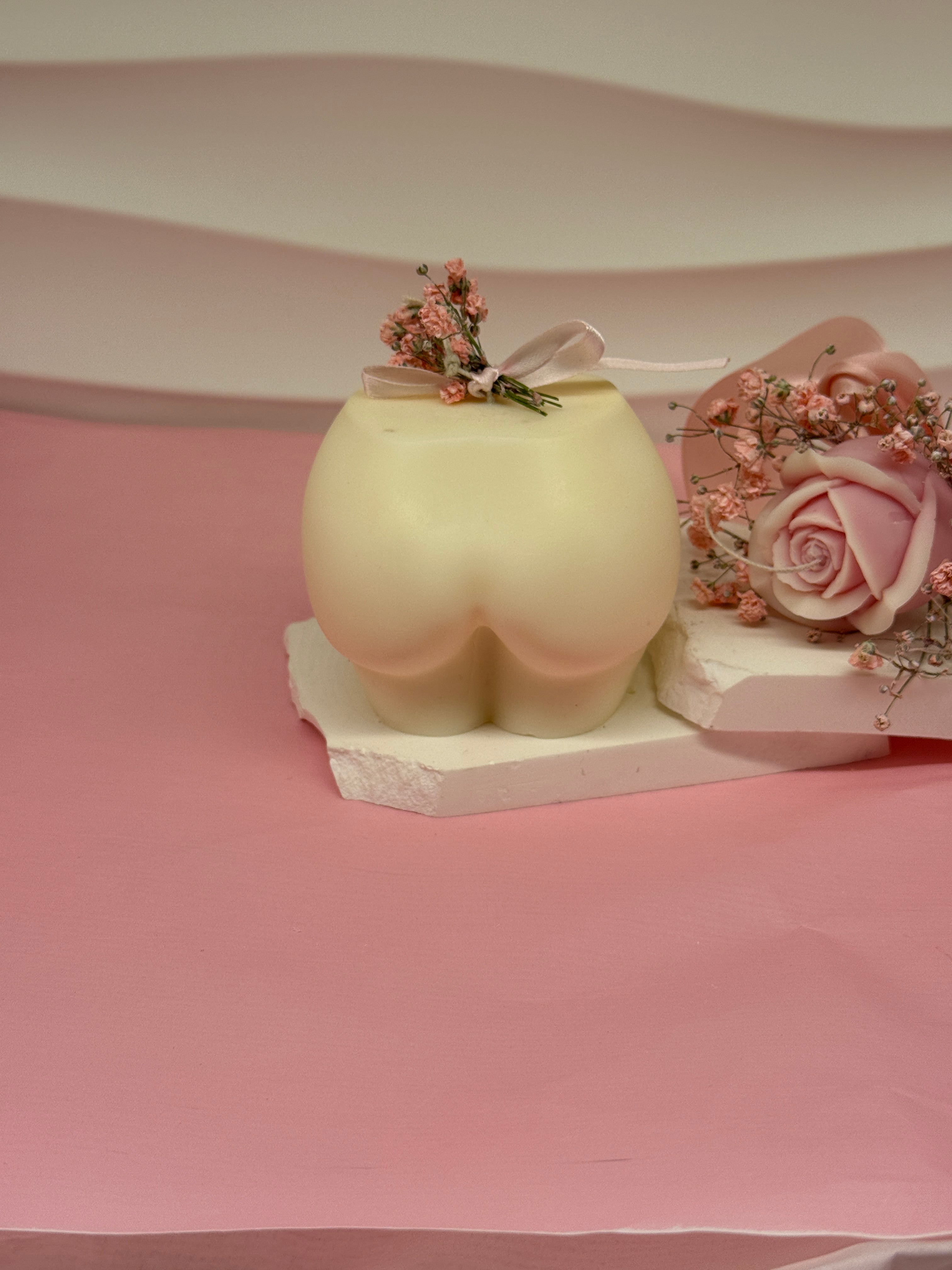 Body Kerze aus Rapswachs | Handgegossene Design-Skulpturkerze Standkerze Floma Candle & More