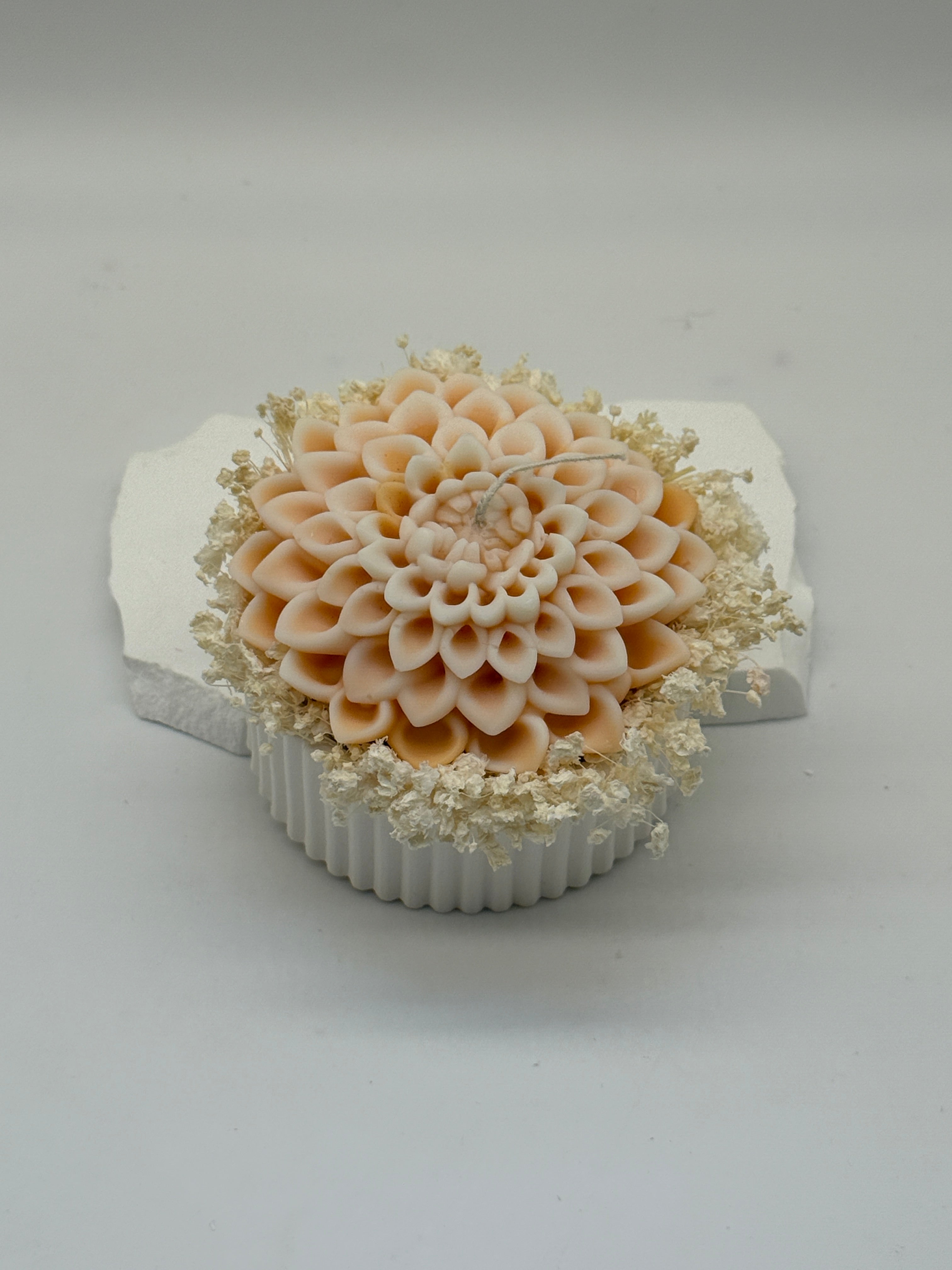 One Kerzenstrauß in handgefertigten Keramiktöpfchen Flowerbox Floma Candle & More