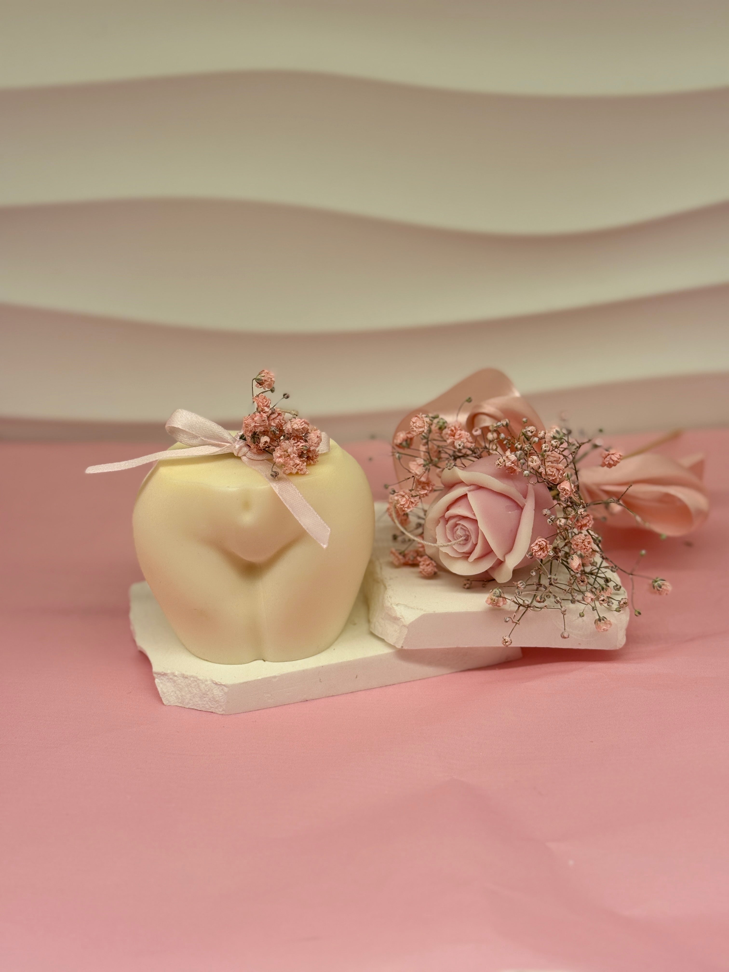 Body Kerze aus Rapswachs | Handgegossene Design-Skulpturkerze Standkerze Floma Candle & More