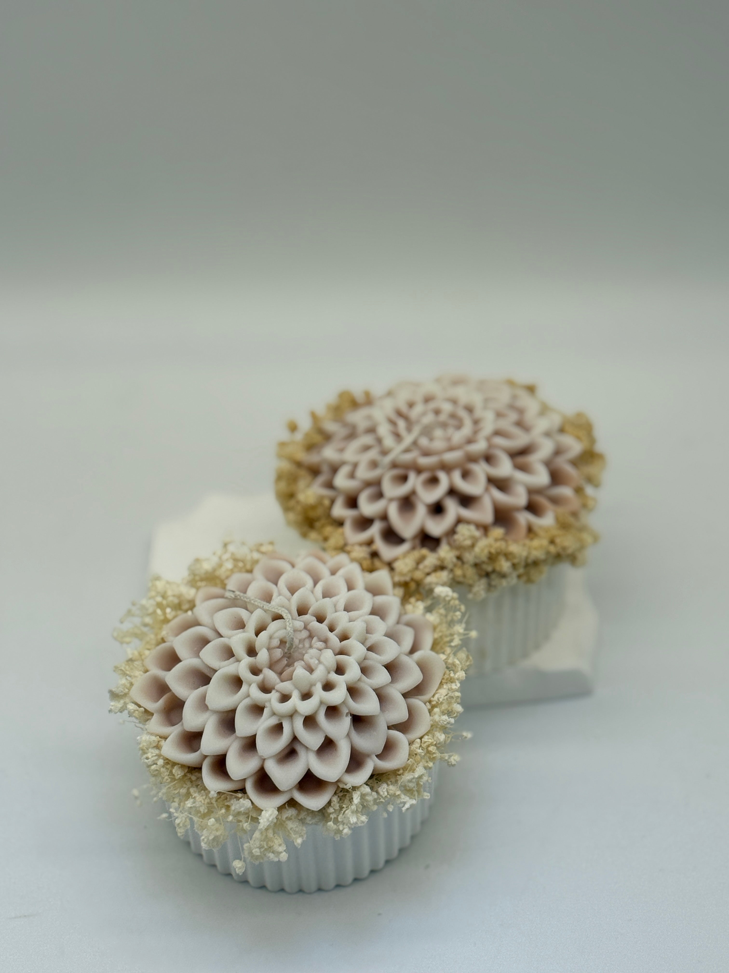 One Kerzenstrauß in handgefertigten Keramiktöpfchen Flowerbox Floma Candle & More