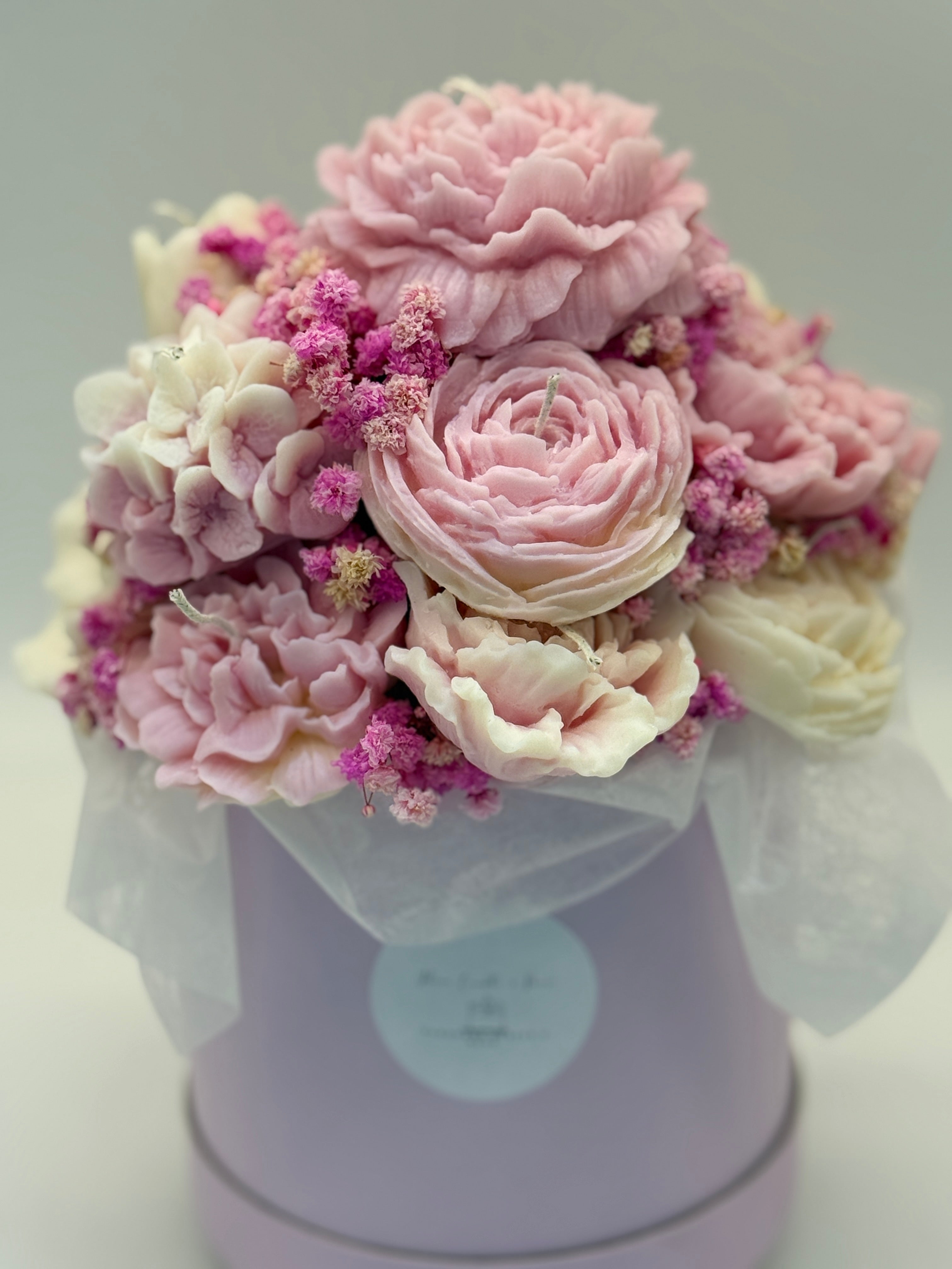 Kerzenstrauß „ Skara Rosa“ in Geschenktopf Standkerze Floma Candle & More