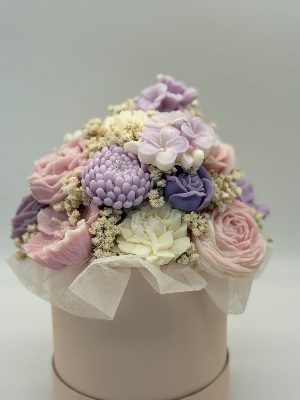 Skara Spring / Blumenkerzenstrauß aus Rapswachs in Geschenkbox – Handgemachte vegane Kerze, Flower Candle, nachhaltiges Geschenk, Deko-Blumenstrauß Standkerze Floma Candle & More