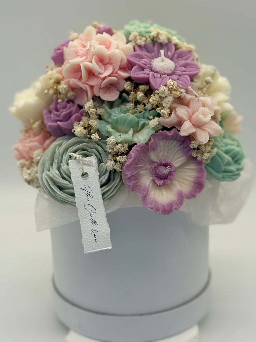 Skara Poesie /Blumenkerzenstrauss aus Rapswachs in Geschenkbox – Handgemachte vegane Kerze, Flower Candle, nachhaltiges Geschenk, Deko-Blumenstrauß Standkerze Floma Candle & More