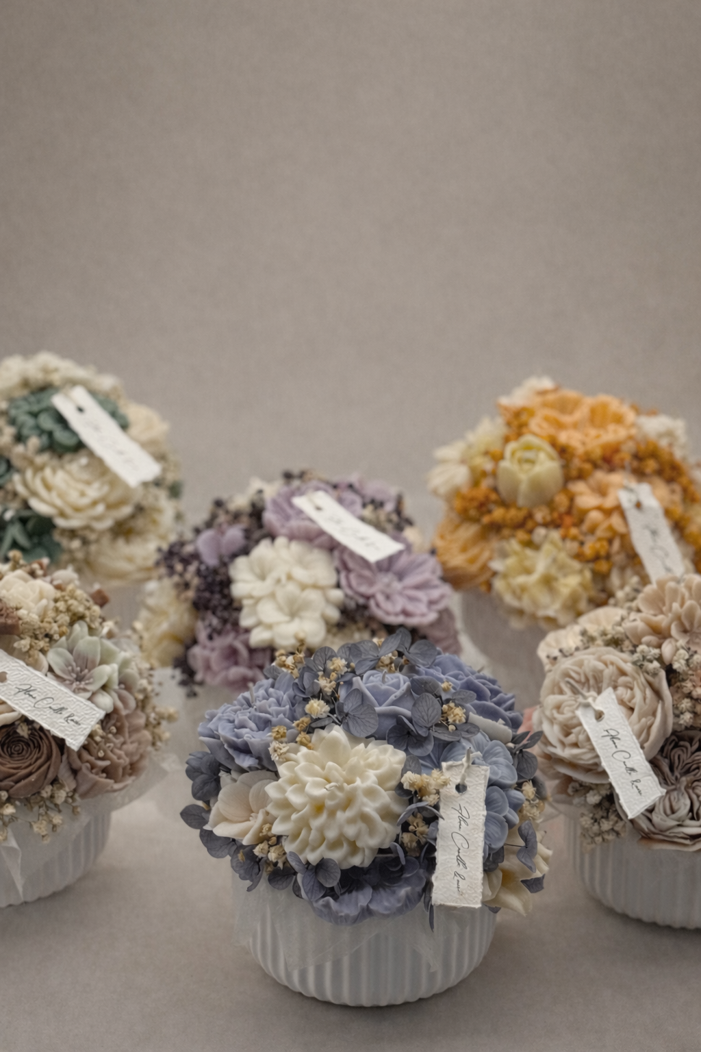 petite Fleur / Kerzenstrauss in handgefertigten Keramikgefäß Flowerbox Floma Candle & More