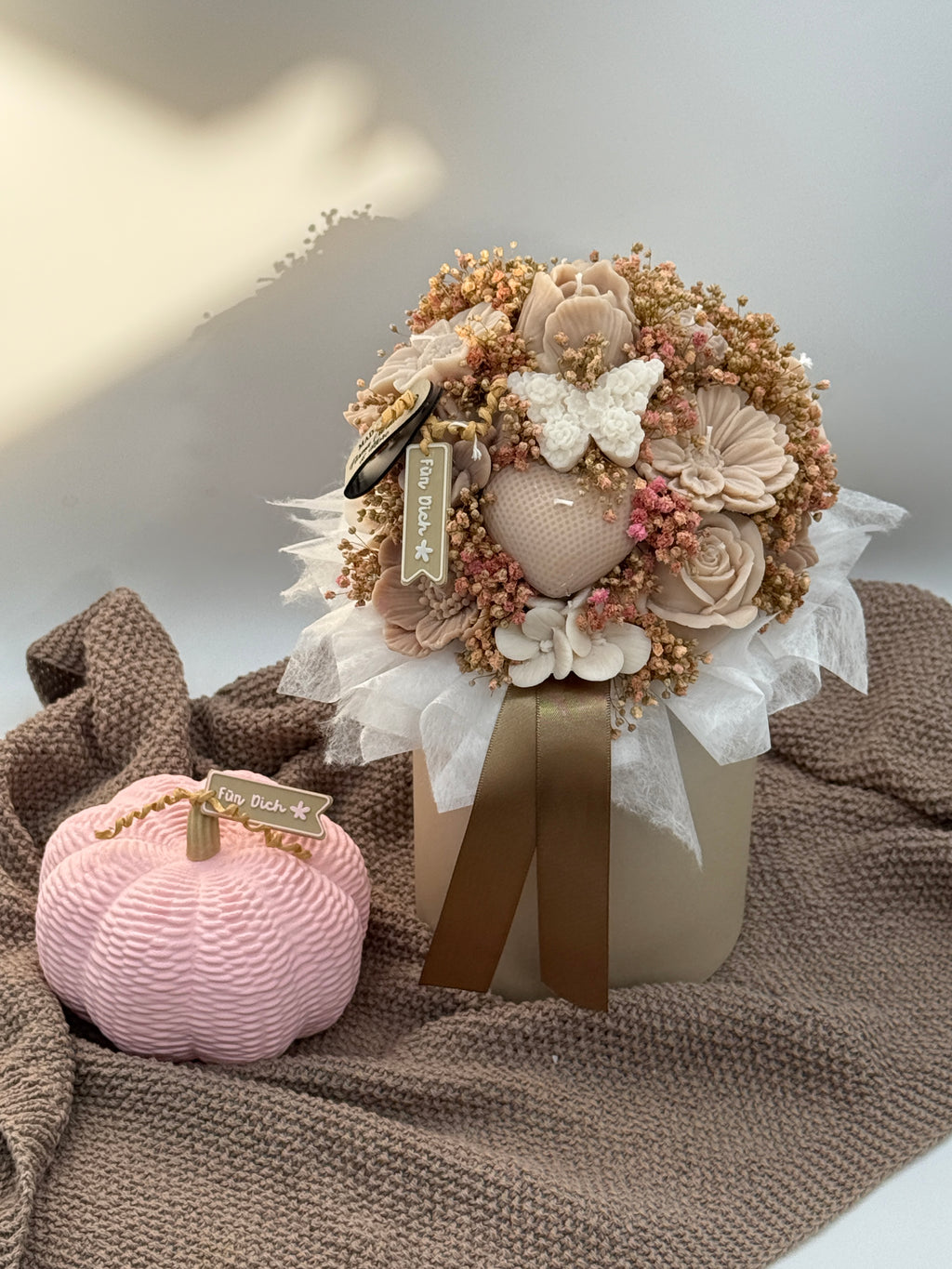 Kerzenblumenstrauß aus Rapswachs „ Pure Beige“ Flowerbox Floma Candle & More