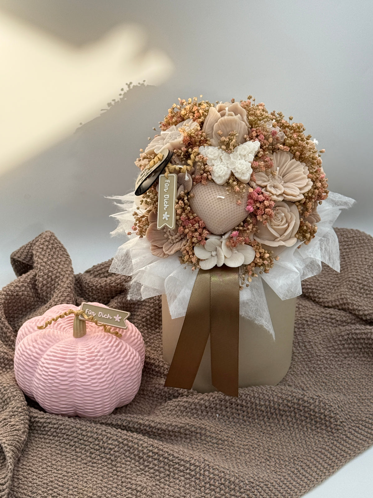 Kerzenblumenstrauß aus Rapswachs „ Pure Beige“ Flowerbox Floma Candle & More