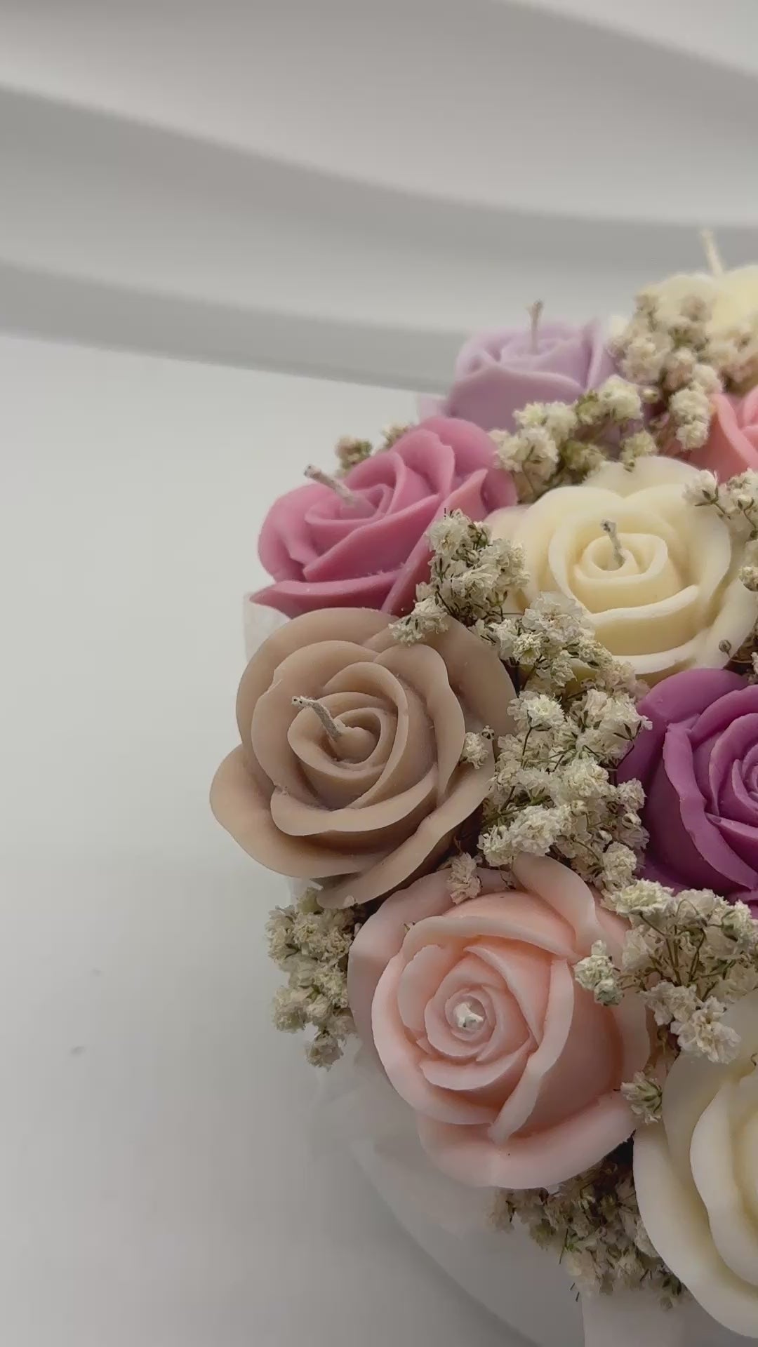 Rosenstraum /Rosenkerzen Arrangement in Keramikschale – Handgefertigte Blumenkerzen mit Trockenblumen als elegante Deko Behälterkerzen Floma Candle & More