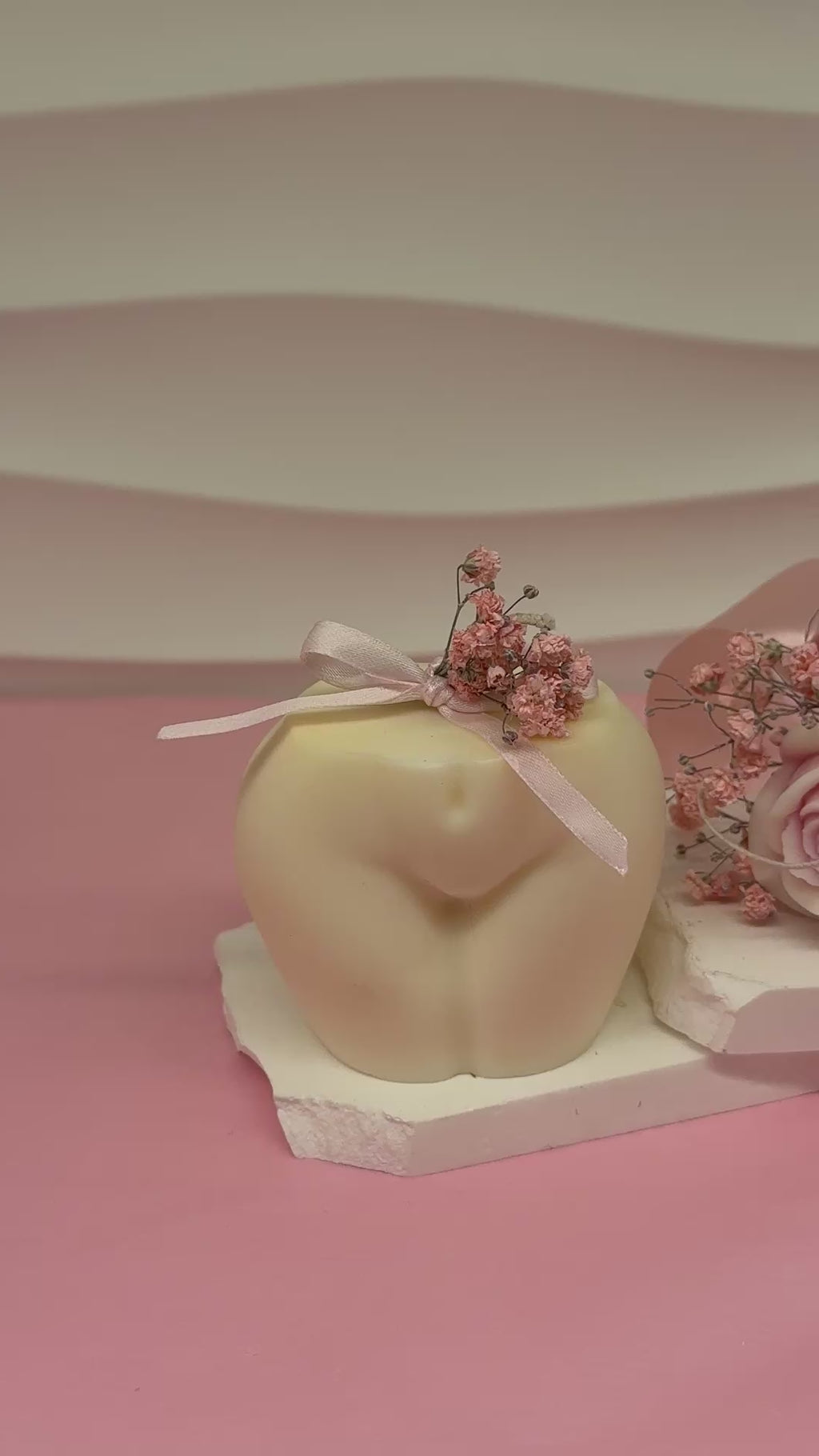 Body Kerze aus Rapswachs | Handgegossene Design-Skulpturkerze Standkerze Floma Candle & More