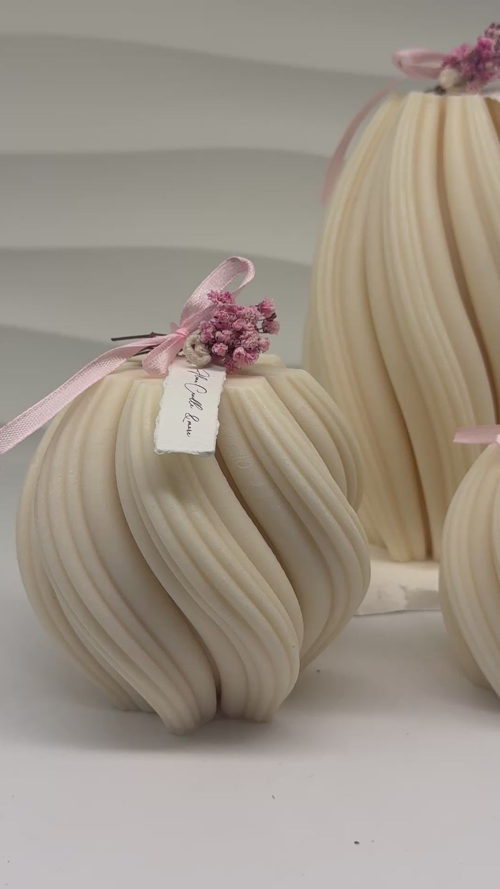 Flame / Handgefertigte Designkerzen aus Rapswachs – Nachhaltige Deko mit Stil Standkerze Floma Candel & more